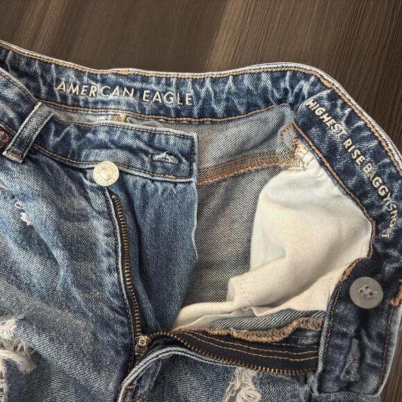 American Eagle Highest Rise Baggy Shorts Size 4 Dark Wash Distressed - Picture 9 of 9